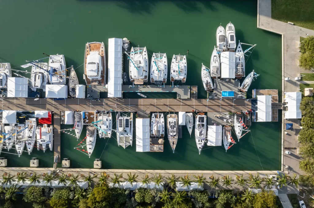 aa 2024 boats view edge of river